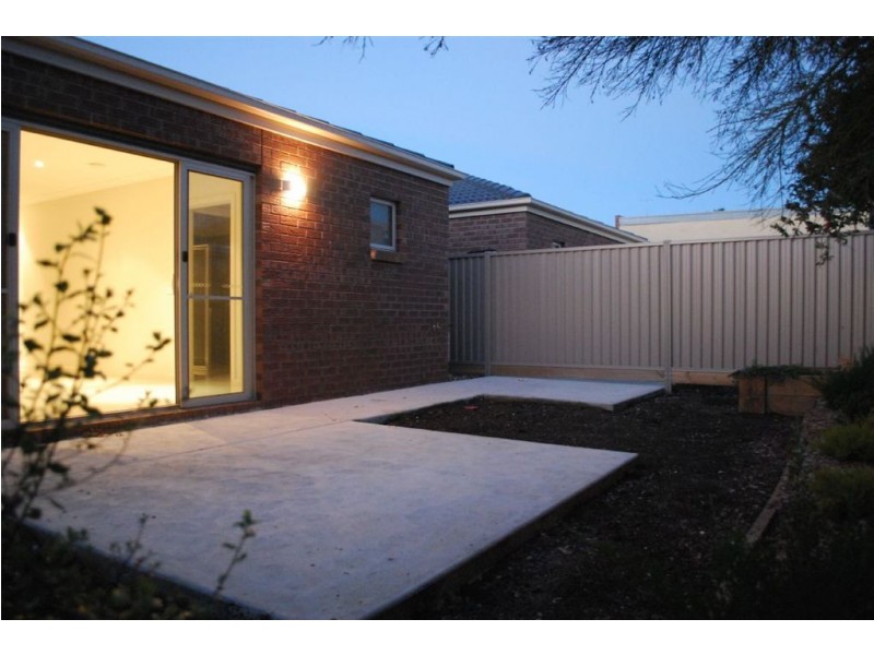 2a Maxlyn Avenue, Ballarat VIC 3350