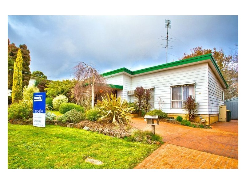 14 Hillcrest Road, Ballarat VIC 3350