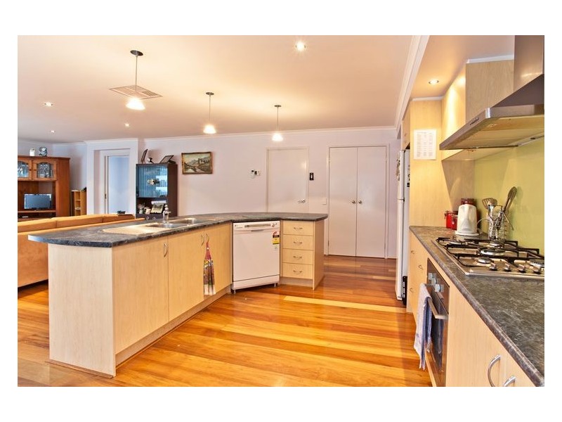 21 Tait Drive, Creswick VIC 3363