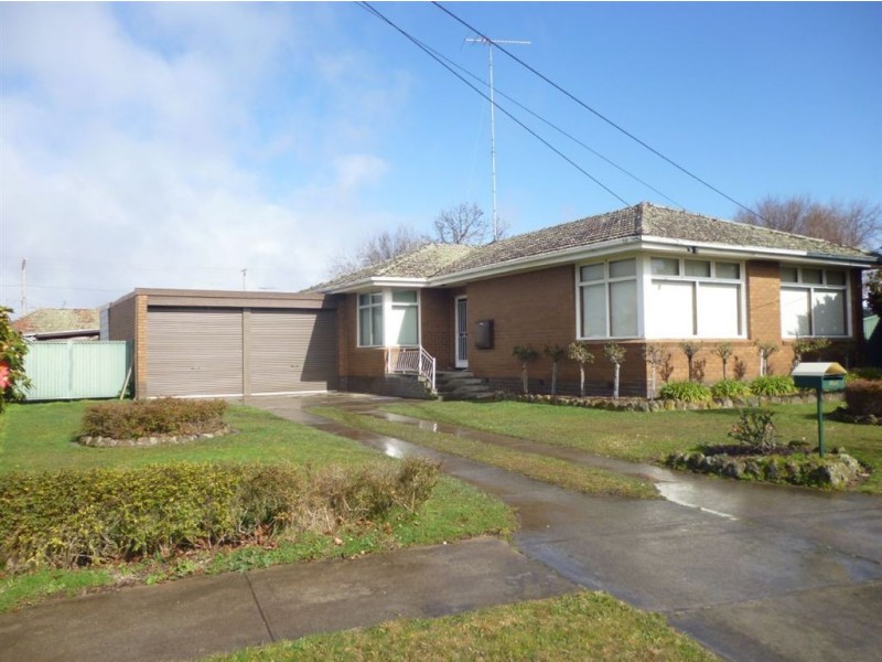 13 Pauls Crescent, Wendouree VIC 3355