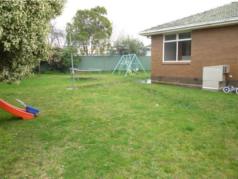 13 Pauls Crescent, Wendouree VIC 3355