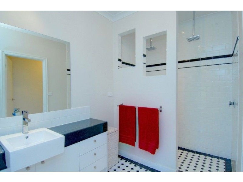 11 McDougall Drive, Magpie VIC 3352