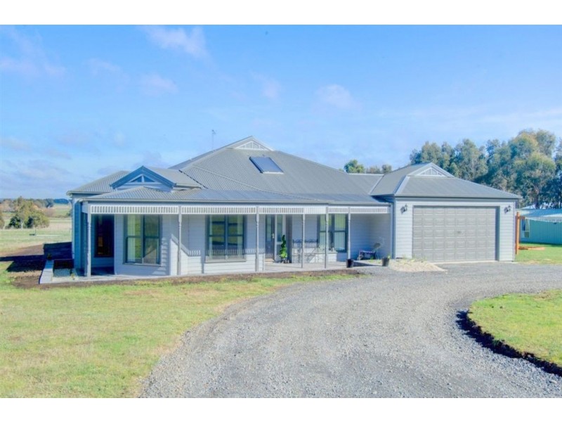 11 McDougall Drive, Magpie VIC 3352