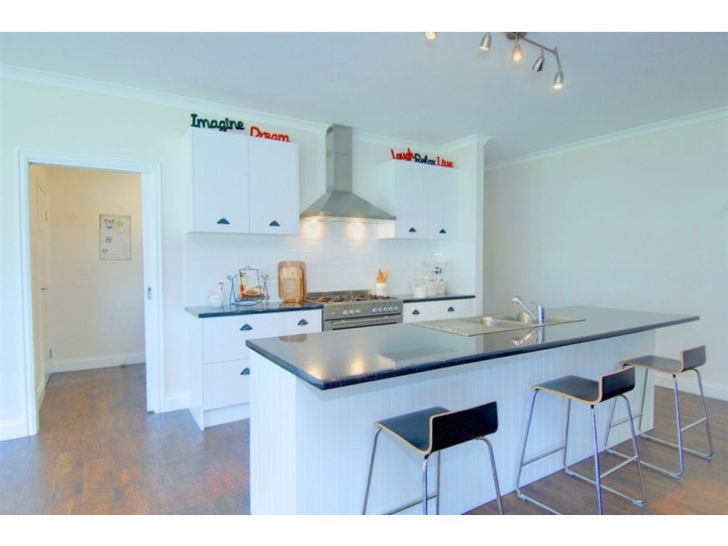 11 McDougall Drive, Magpie VIC 3352