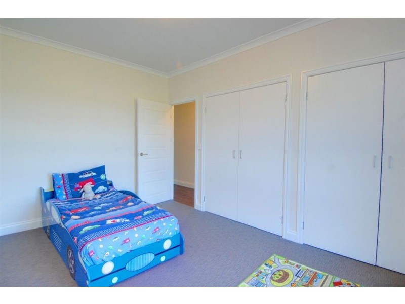 11 McDougall Drive, Magpie VIC 3352