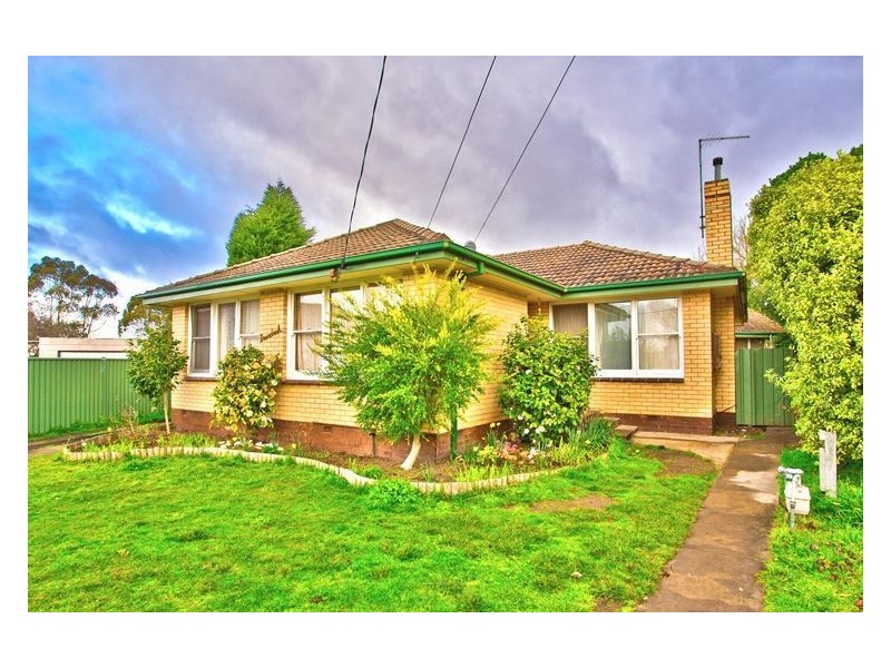 7 Oak Street, Wendouree VIC 3355