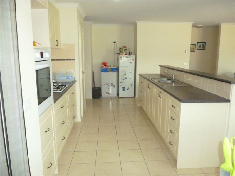 23 Tulloch Rise, Canadian VIC 3350