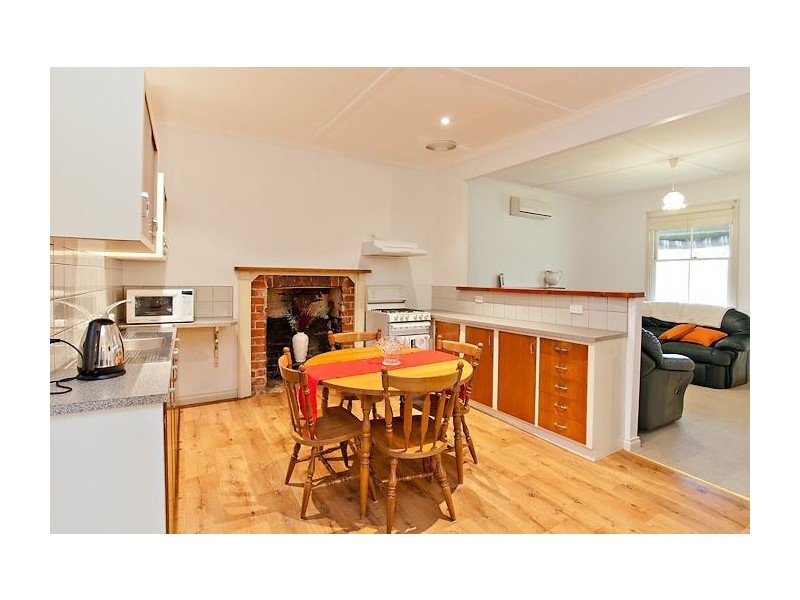 6 Comb Street, Soldiers Hill VIC 3350