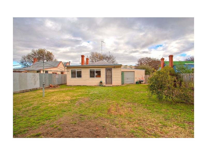 6 Comb Street, Soldiers Hill VIC 3350