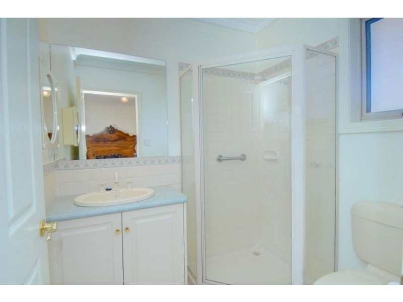 2/8 Lake Street, Lake Wendouree VIC 3350