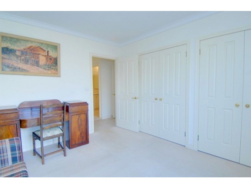 2/8 Lake Street, Lake Wendouree VIC 3350