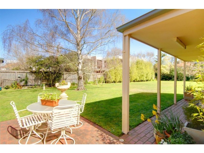 303 Wendouree Parade, Ballarat VIC 3350