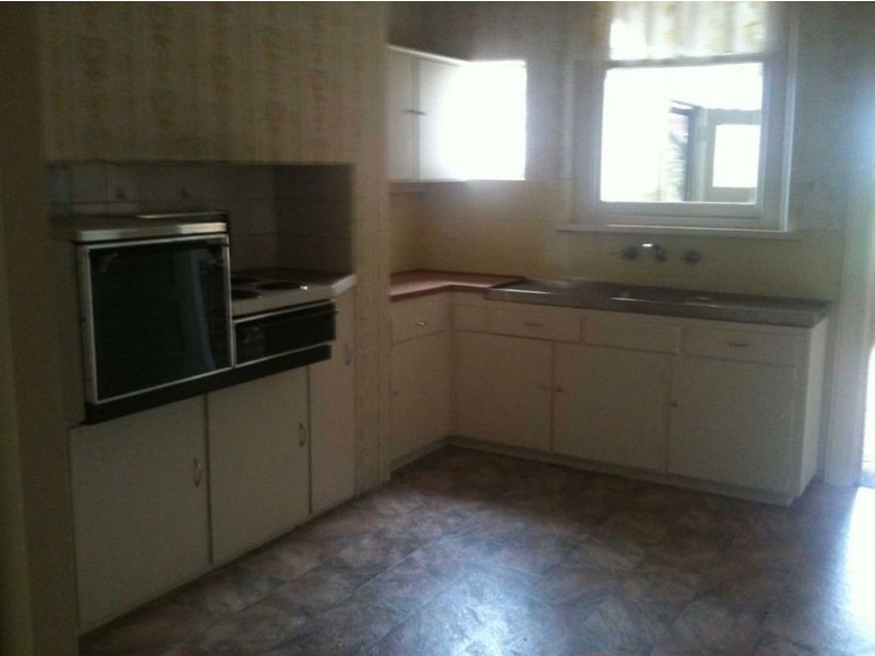 16 Wendouree Parade, Lake Wendouree VIC 3350