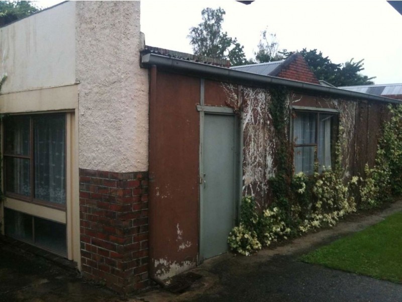 16 Wendouree Parade, Lake Wendouree VIC 3350