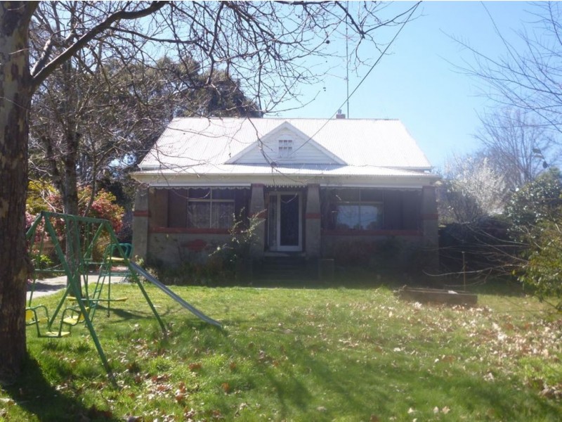 13 North Parade, Creswick VIC 3363