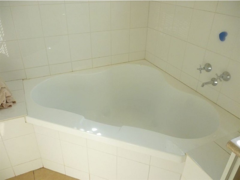 13 North Parade, Creswick VIC 3363