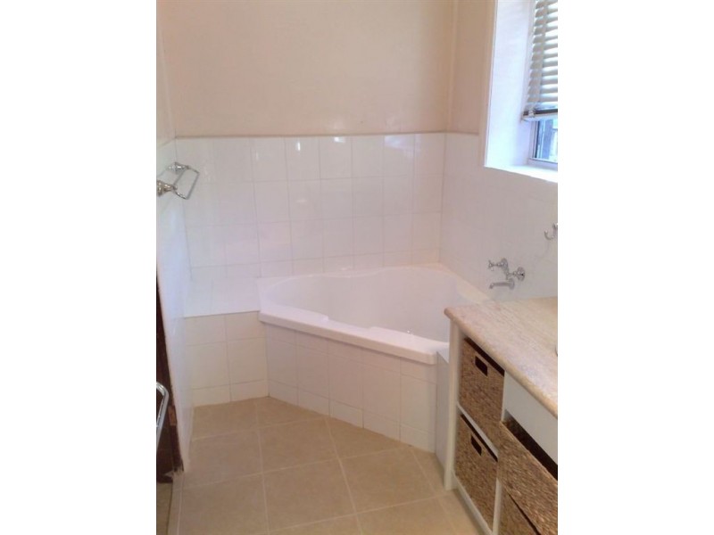 13 North Parade, Creswick VIC 3363