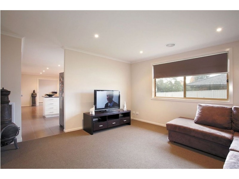 8 Cecile Court, Ballarat East VIC 3350