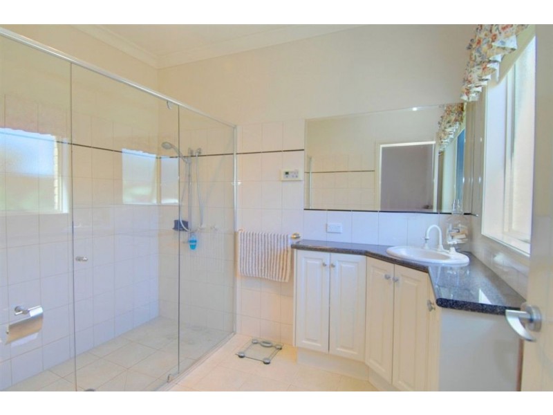 25 Scarborough Crescent, Alfredton VIC 3350