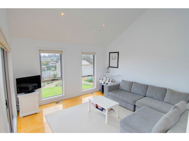 20 Herriott Street, Buninyong VIC 3357