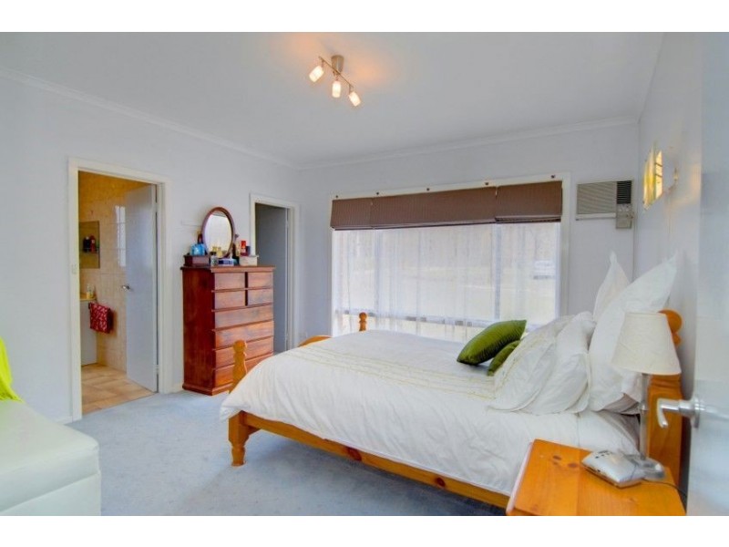 175 Moffats Road, Dereel VIC 3352