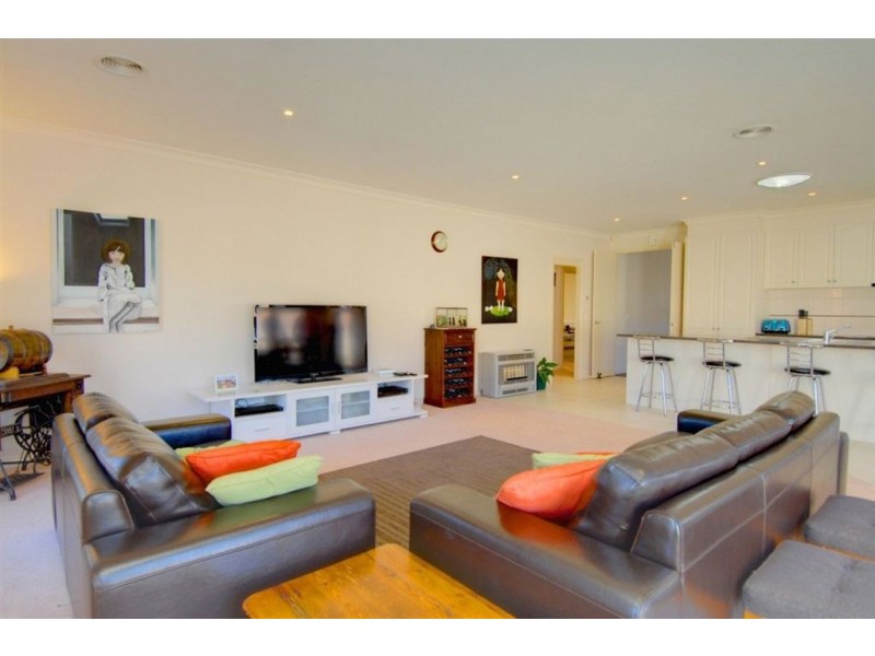 25 Scarborough Crescent, Alfredton VIC 3350