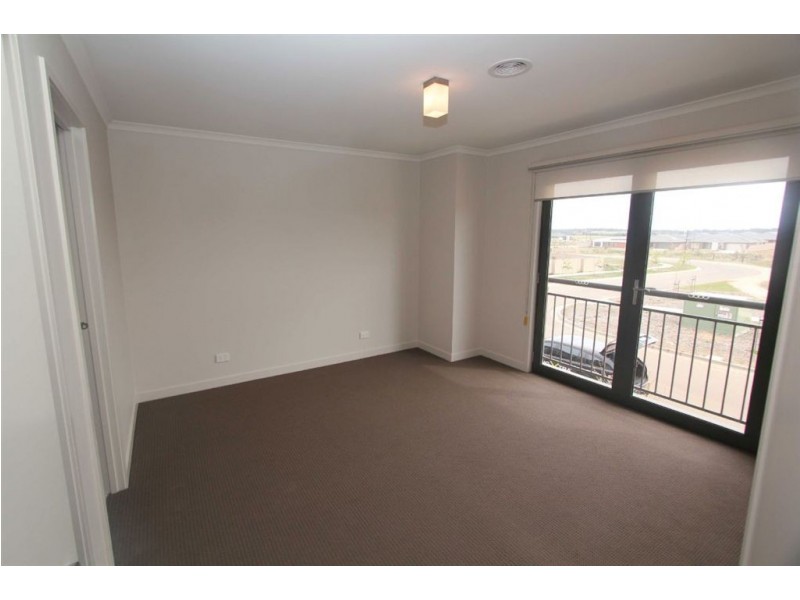 23 Willoby Drive, Alfredton VIC 3350