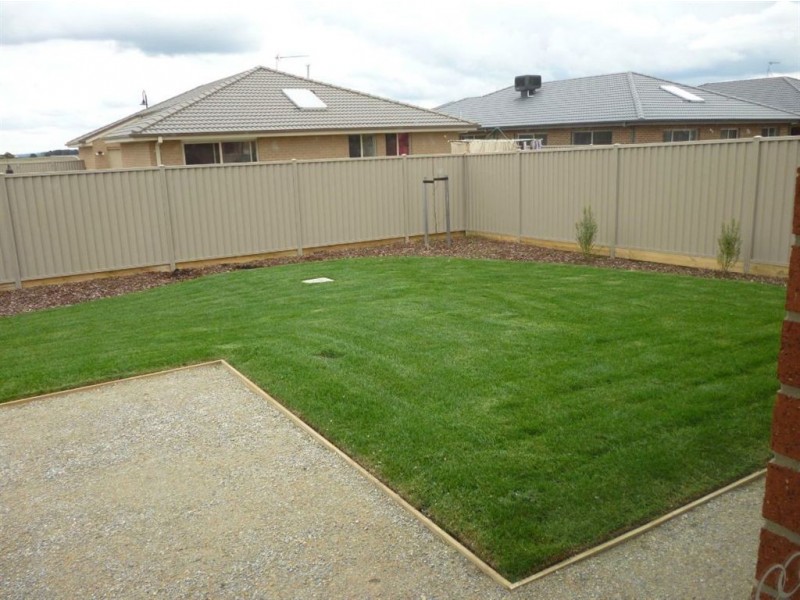 16 Oberon Street, Alfredton VIC 3350