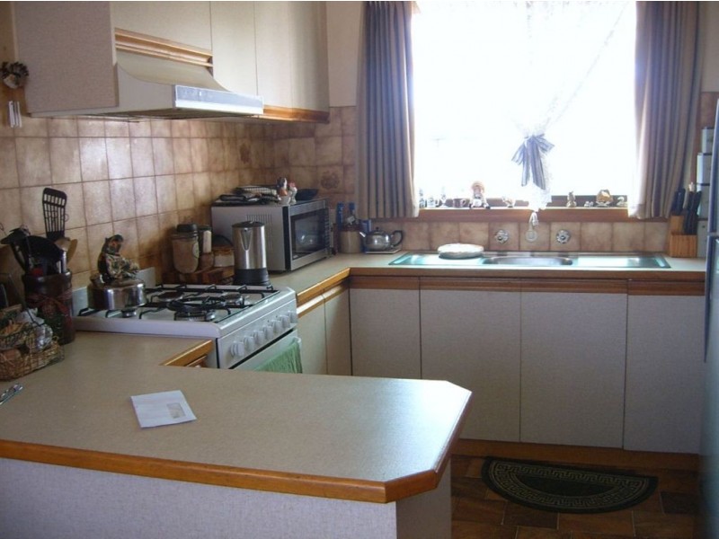 21 Rowlands Street, Sebastopol VIC 3356