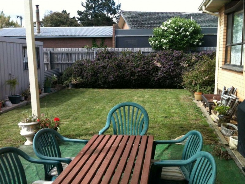 21 Rowlands Street, Sebastopol VIC 3356