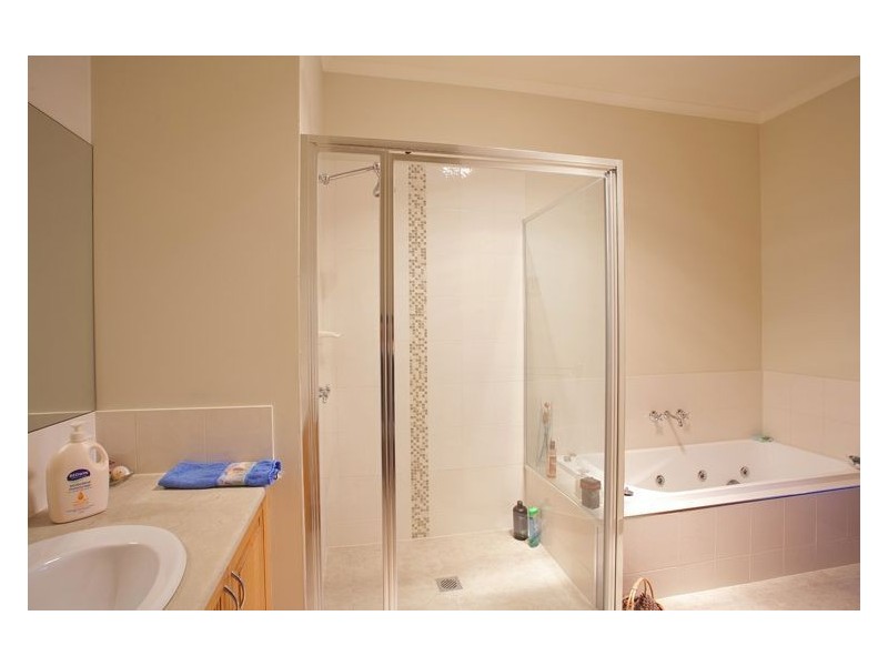 16 Whistler Close, Ballarat VIC 3350