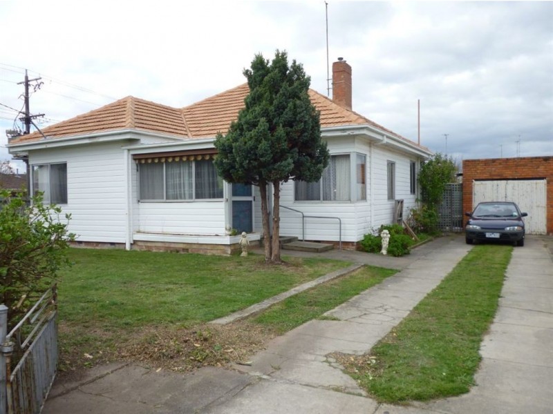 12 Symons Street, Wendouree VIC 3355