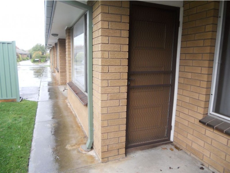 4/2 Evelyn Street, Wendouree VIC 3355