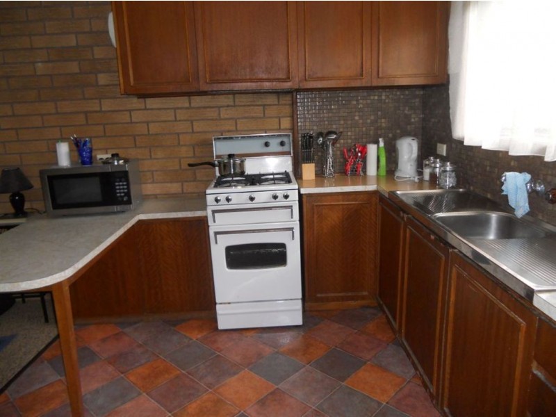 4/2 Evelyn Street, Wendouree VIC 3355