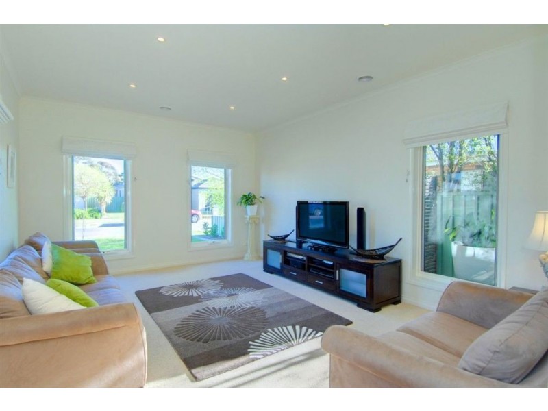 18 St Andrews Place, Ballarat VIC 3350