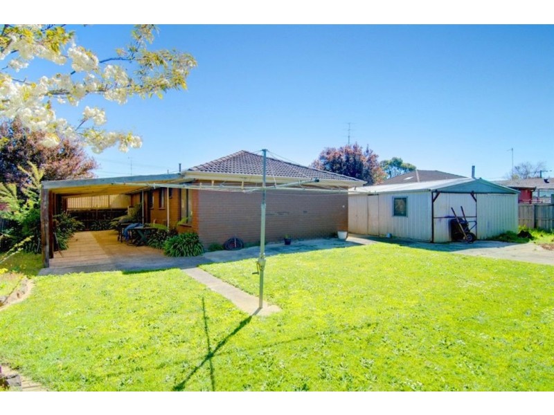 203 Warrina Drive, Delacombe VIC 3356