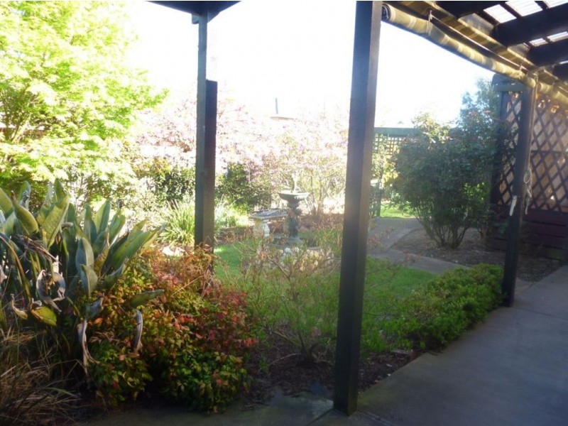 24 Lemuela Court, Invermay Park VIC 3350