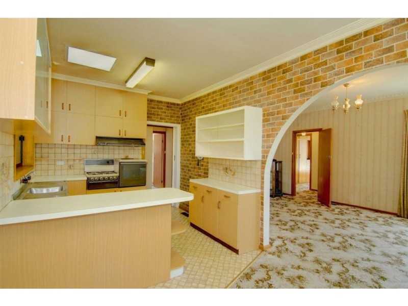 25 Browns Parade, Wendouree VIC 3355