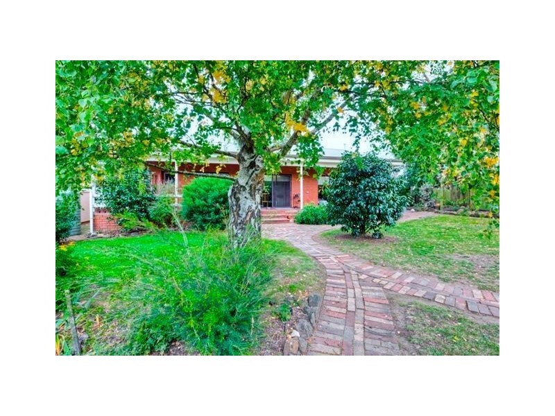 16 Ayres Street, Creswick VIC 3363