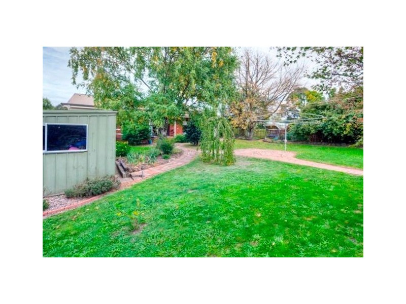 16 Ayres Street, Creswick VIC 3363