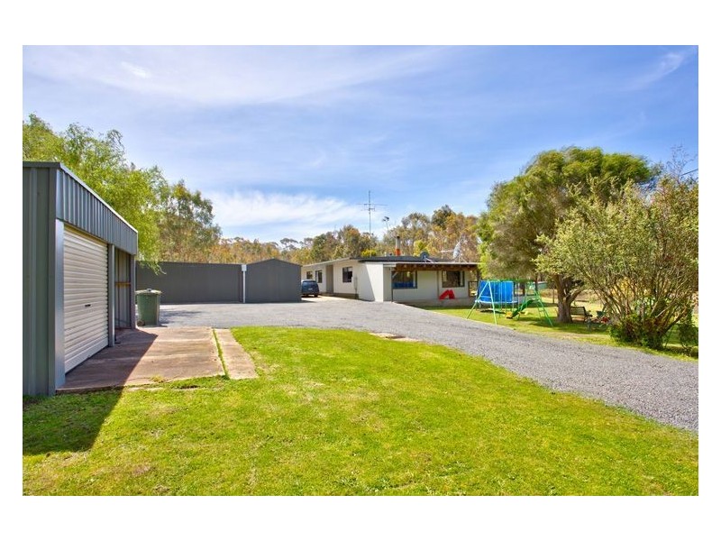 39 Battery Road, Dereel VIC 3352