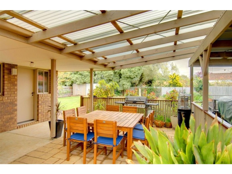 2 Lauderdale Avenue, Alfredton VIC 3350