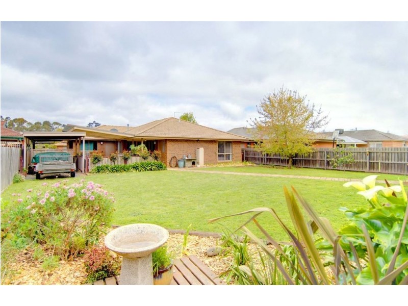 2 Lauderdale Avenue, Alfredton VIC 3350