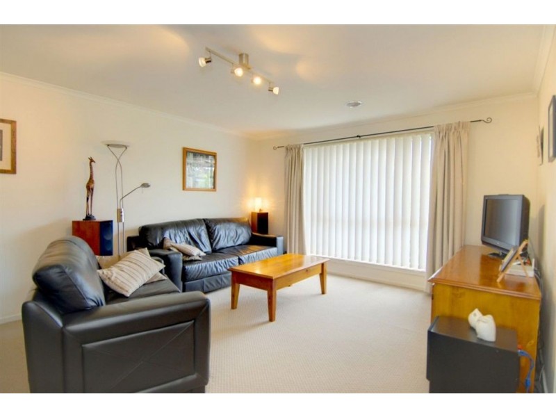 2 Lauderdale Avenue, Alfredton VIC 3350