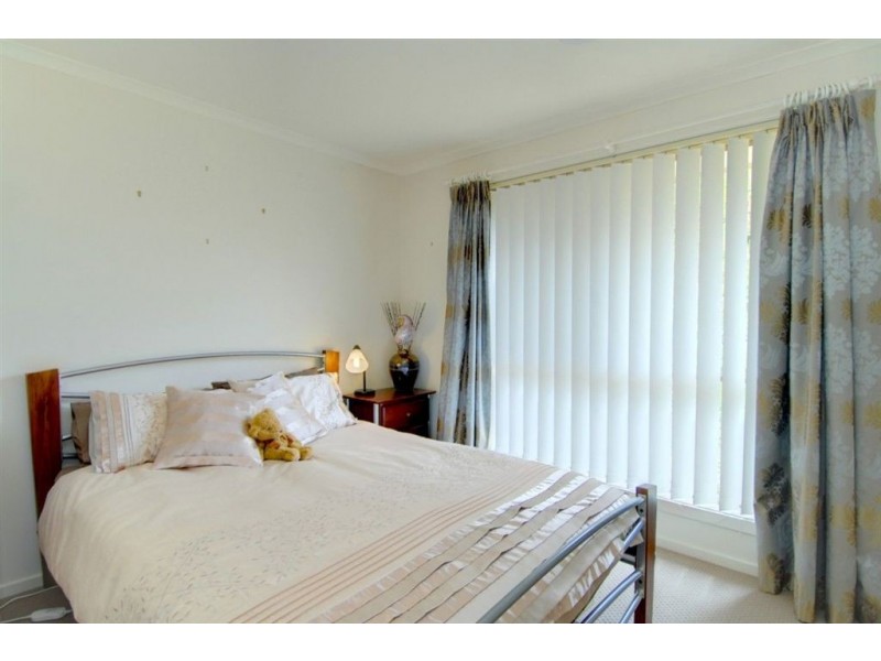 2 Lauderdale Avenue, Alfredton VIC 3350