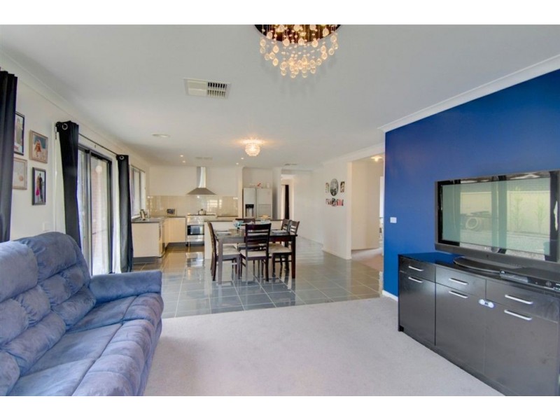 39 Normlyttle Parade, Miners Rest VIC 3352