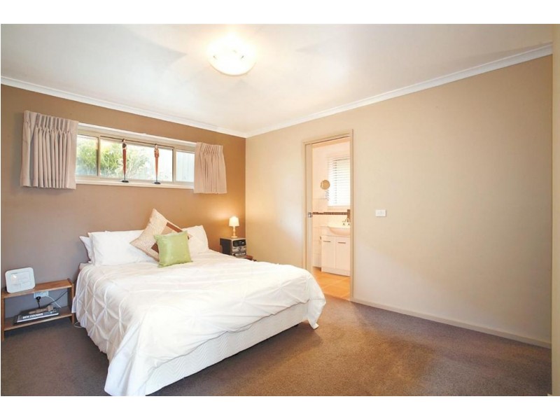 1 Maddern Street, Black Hill VIC 3350