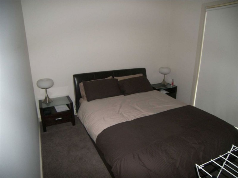 1/17 Namron Court, Miners Rest VIC 3352