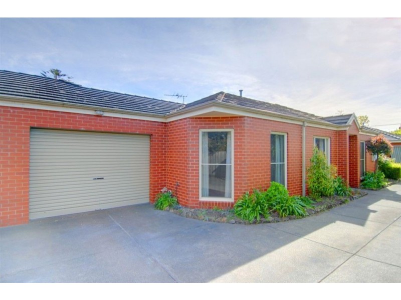 2/7 Martin Avenue, Ballarat VIC 3350