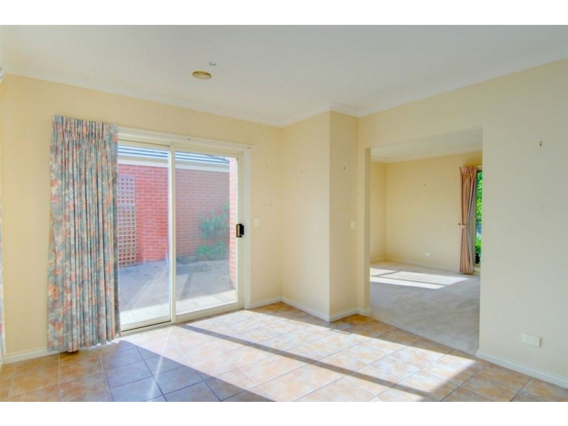 2/7 Martin Avenue, Ballarat VIC 3350